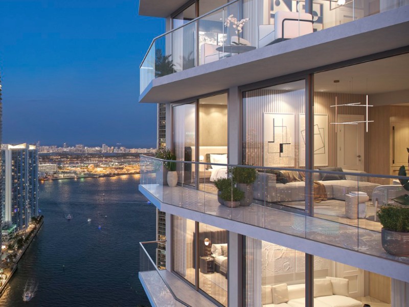 77 SE 5th St - Florida - Miami - 33131